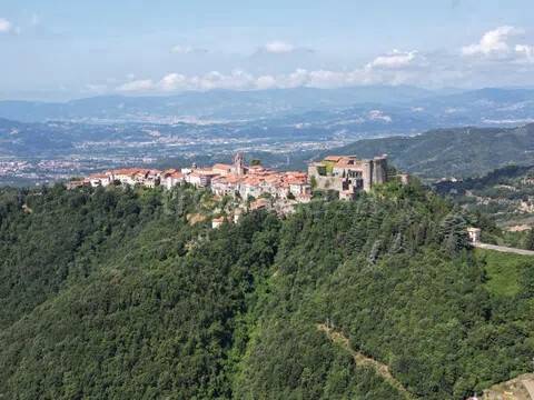 appartamento in vendita a Fosdinovo in zona Caniparola