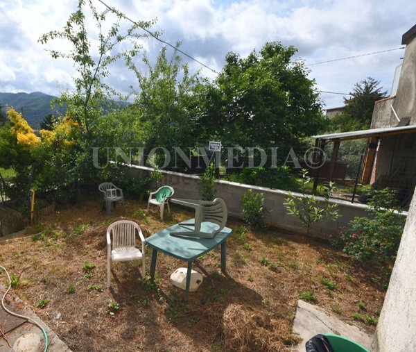 appartamento in vendita a Fosdinovo in zona Carignano