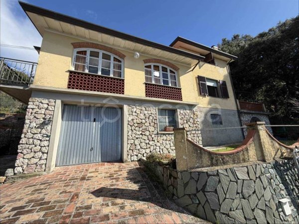 casa indipendente in vendita a Fosdinovo