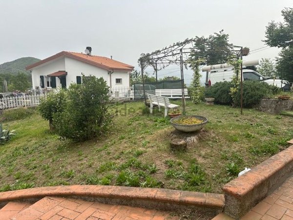 casa indipendente in vendita a Fosdinovo