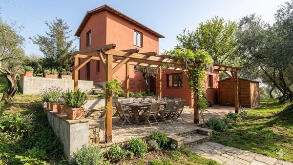 casa indipendente in vendita a Fosdinovo