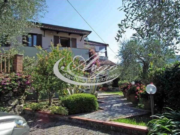 casa indipendente in vendita a Fosdinovo in zona Caniparola