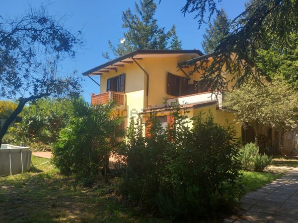 casa indipendente in vendita a Fosdinovo