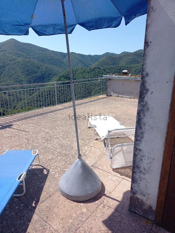 casa indipendente in vendita a Fosdinovo in zona Tendola