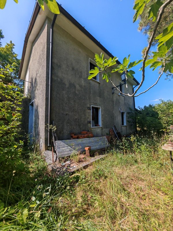 casa indipendente in vendita a Fosdinovo