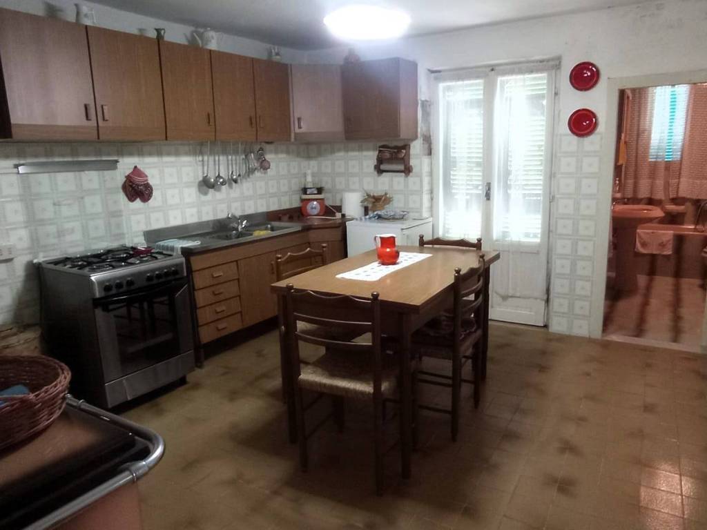 casa indipendente in vendita a Fosdinovo in zona Tendola