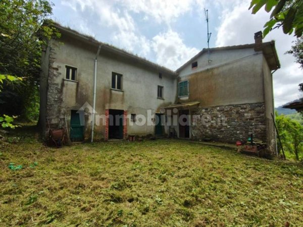 casa indipendente in vendita a Fosdinovo