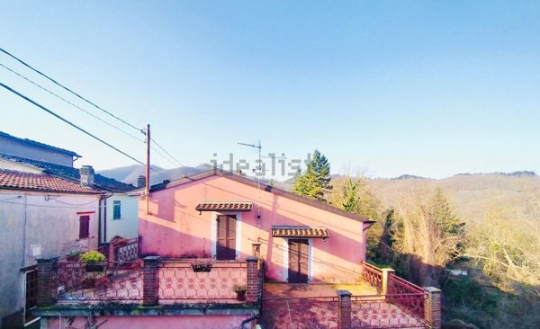 casa indipendente in vendita a Fosdinovo