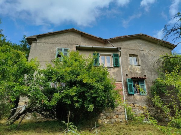 casa indipendente in vendita a Fosdinovo