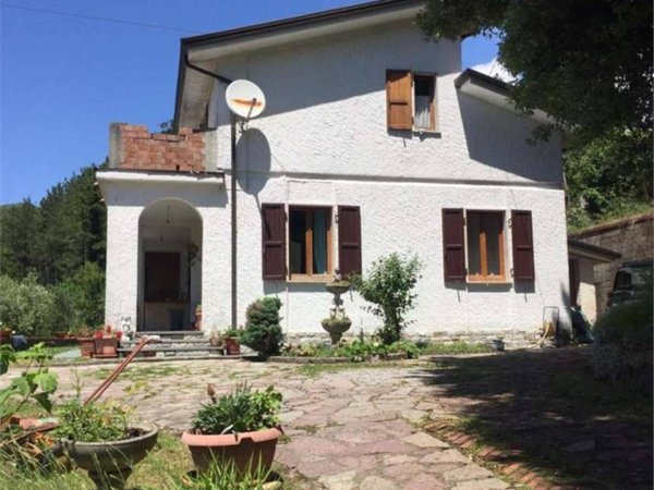 casa indipendente in vendita a Fosdinovo