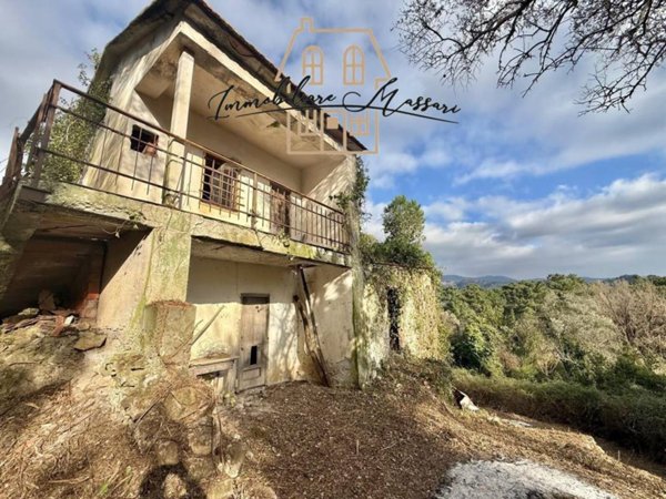 casa indipendente in vendita a Fosdinovo