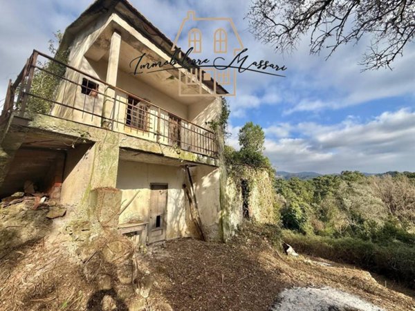 casa indipendente in vendita a Fosdinovo