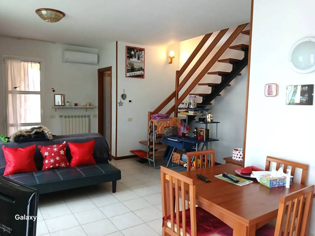 appartamento in vendita a Fosdinovo in zona Caniparola