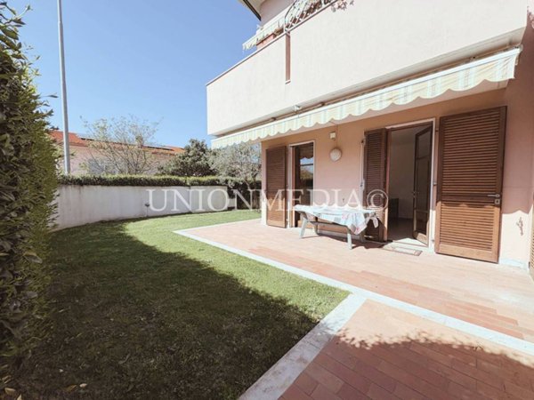 appartamento in vendita a Fosdinovo in zona Caniparola