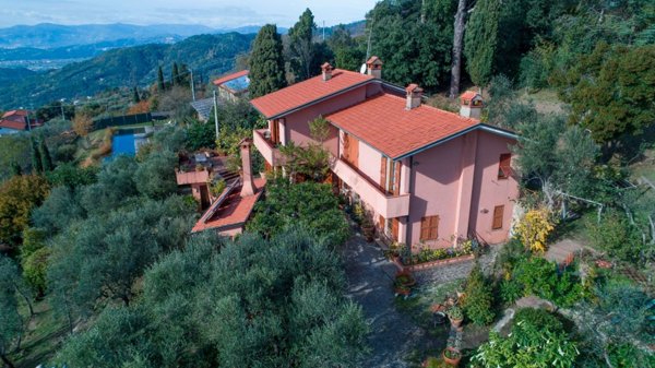 casa indipendente in vendita a Fosdinovo in zona Giucano