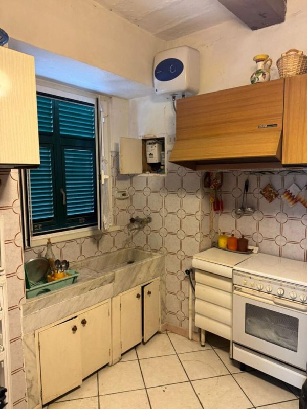 appartamento in vendita a Fosdinovo in zona Tendola