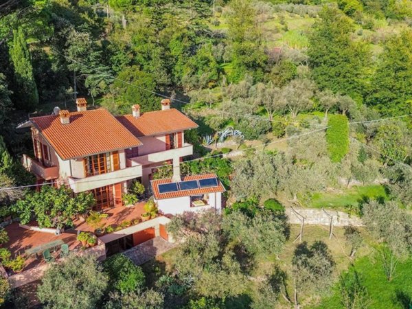 casa indipendente in vendita a Fosdinovo