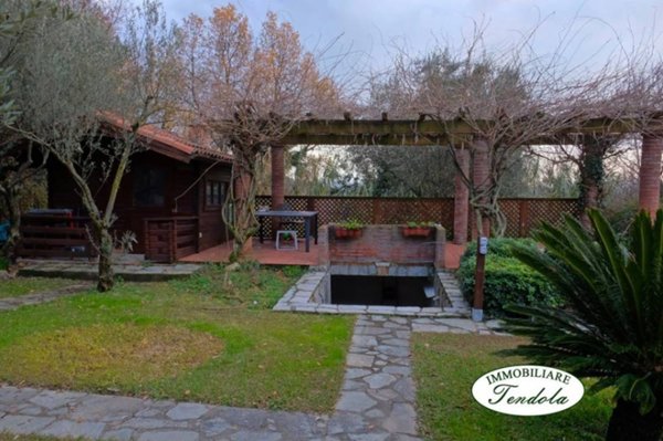 casa indipendente in vendita a Fosdinovo