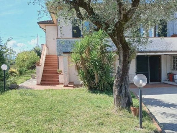 casa indipendente in vendita a Fosdinovo in zona Caniparola