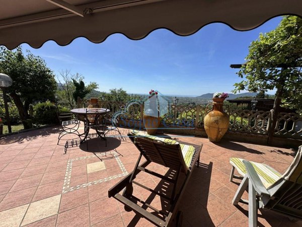 casa indipendente in vendita a Fosdinovo in zona Caniparola