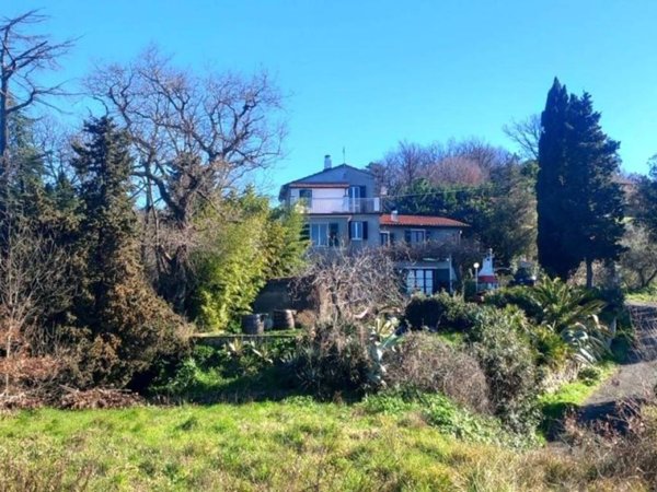 casa indipendente in vendita a Fosdinovo