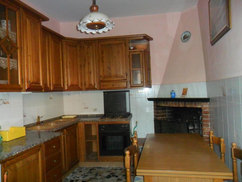 appartamento in vendita a Fosdinovo in zona Canepari