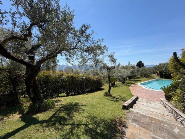 casa indipendente in vendita a Fosdinovo in zona Caniparola