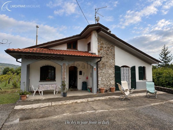 casa indipendente in vendita a Fosdinovo