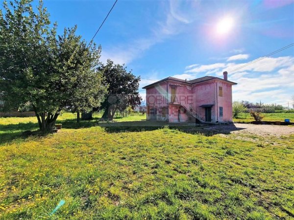 appartamento in vendita a Fosdinovo