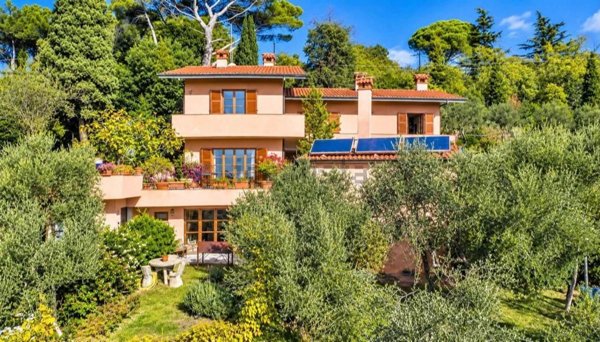 casa indipendente in vendita a Fosdinovo