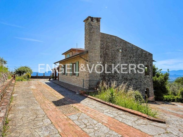 casa indipendente in vendita a Fosdinovo
