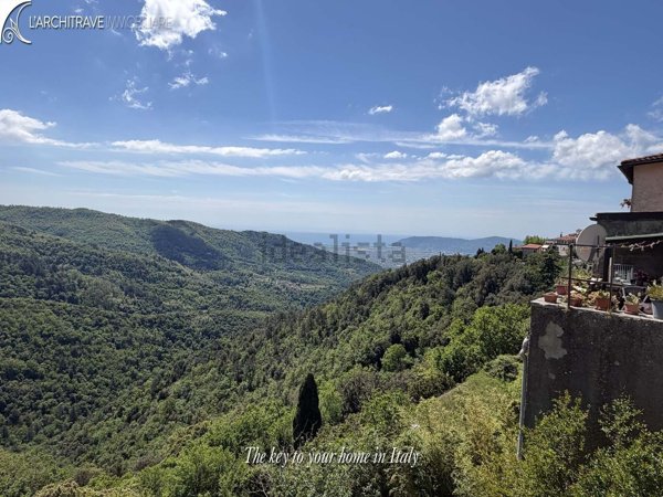 casa indipendente in vendita a Fosdinovo