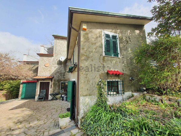 casa indipendente in vendita a Fosdinovo in zona Caprognano
