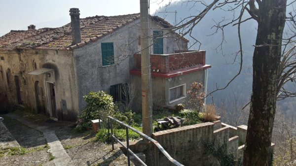 appartamento in vendita a Fosdinovo in zona Caniparola