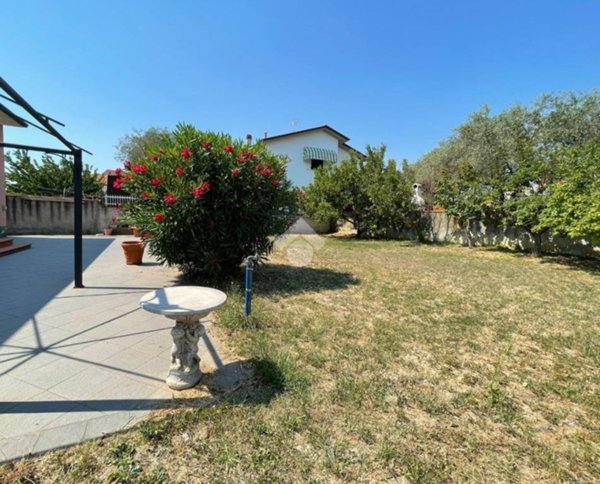casa indipendente in vendita a Fosdinovo in zona Caniparola