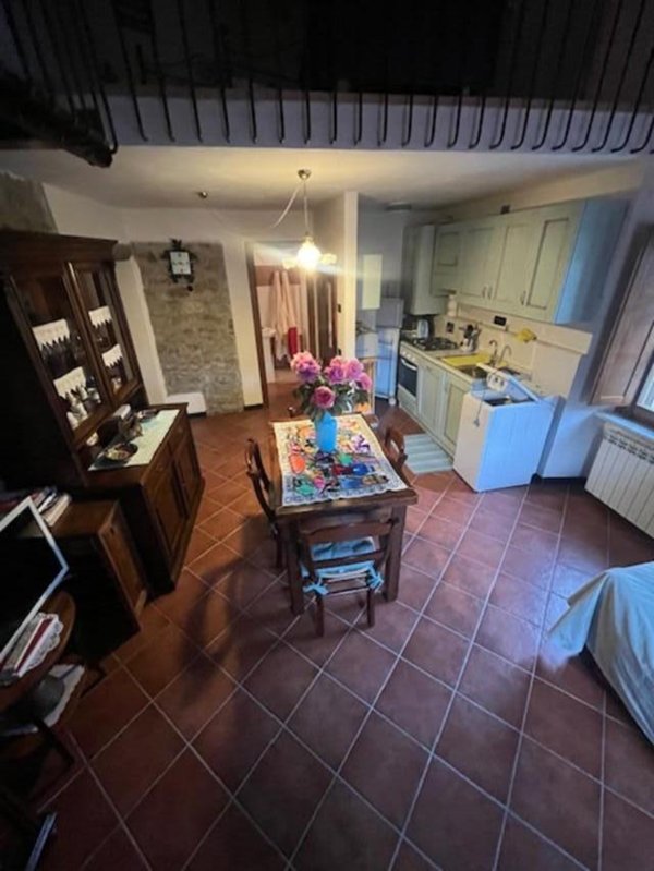 casa indipendente in vendita a Fosdinovo in zona Giucano
