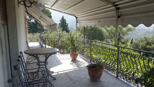 casa indipendente in vendita a Fosdinovo in zona Caprognano