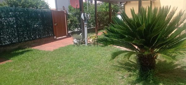 appartamento in vendita a Fosdinovo in zona Caniparola