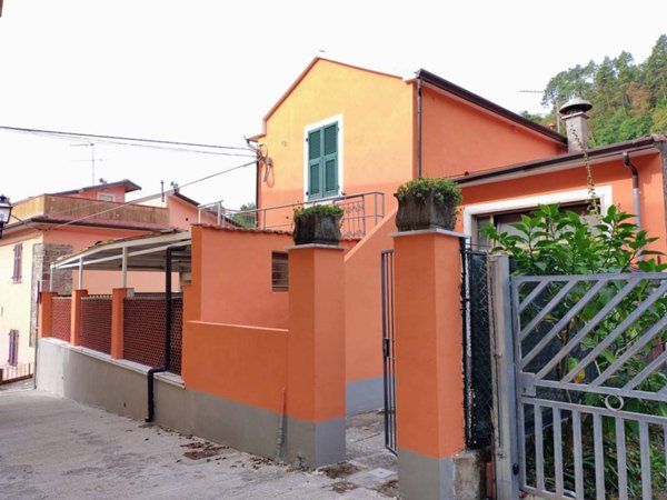 appartamento in vendita a Fosdinovo in zona Carignano