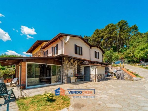 casa indipendente in vendita a Fosdinovo in zona Caprognano