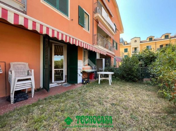 appartamento in vendita a Fosdinovo in zona Caniparola