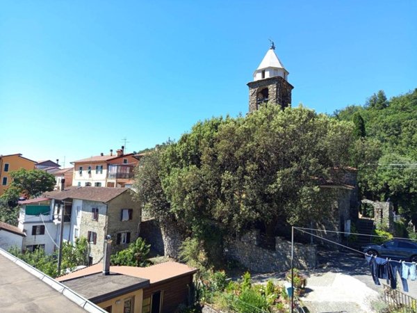 casa indipendente in vendita a Fosdinovo in zona Carignano