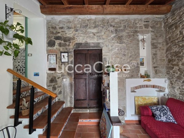 casa indipendente in vendita a Fosdinovo