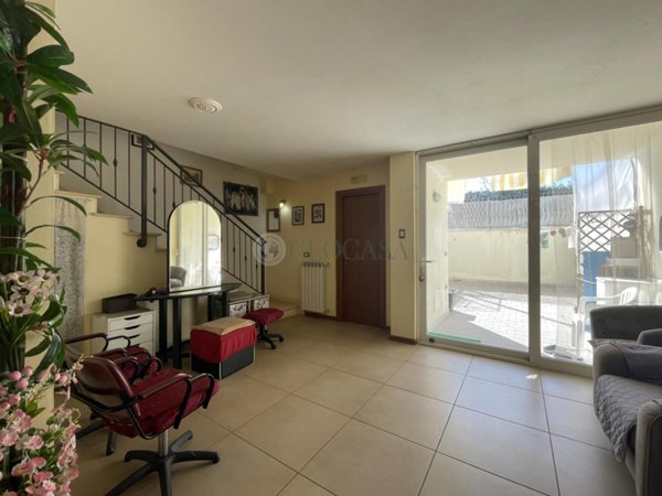 appartamento in vendita a Fosdinovo in zona Caniparola