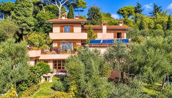 casa indipendente in vendita a Fosdinovo