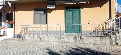 appartamento in vendita a Fosdinovo in zona Caniparola