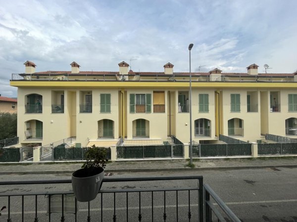 appartamento in vendita a Fosdinovo in zona Caniparola