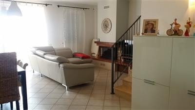 appartamento in vendita a Fosdinovo in zona Caniparola