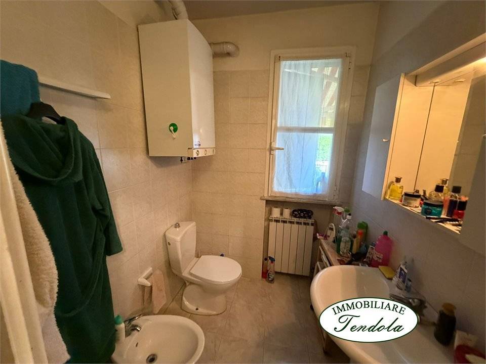appartamento in vendita a Fosdinovo in zona Caniparola