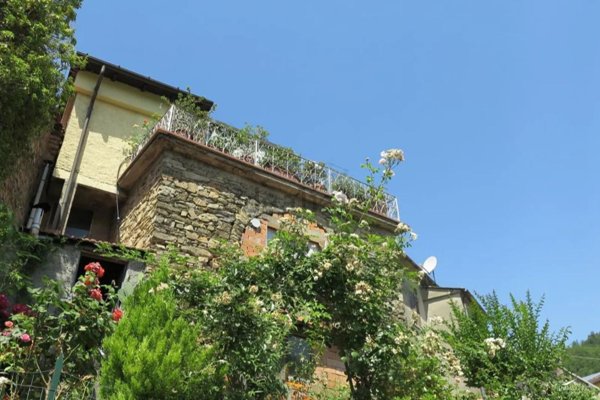 casa indipendente in vendita a Licciana Nardi